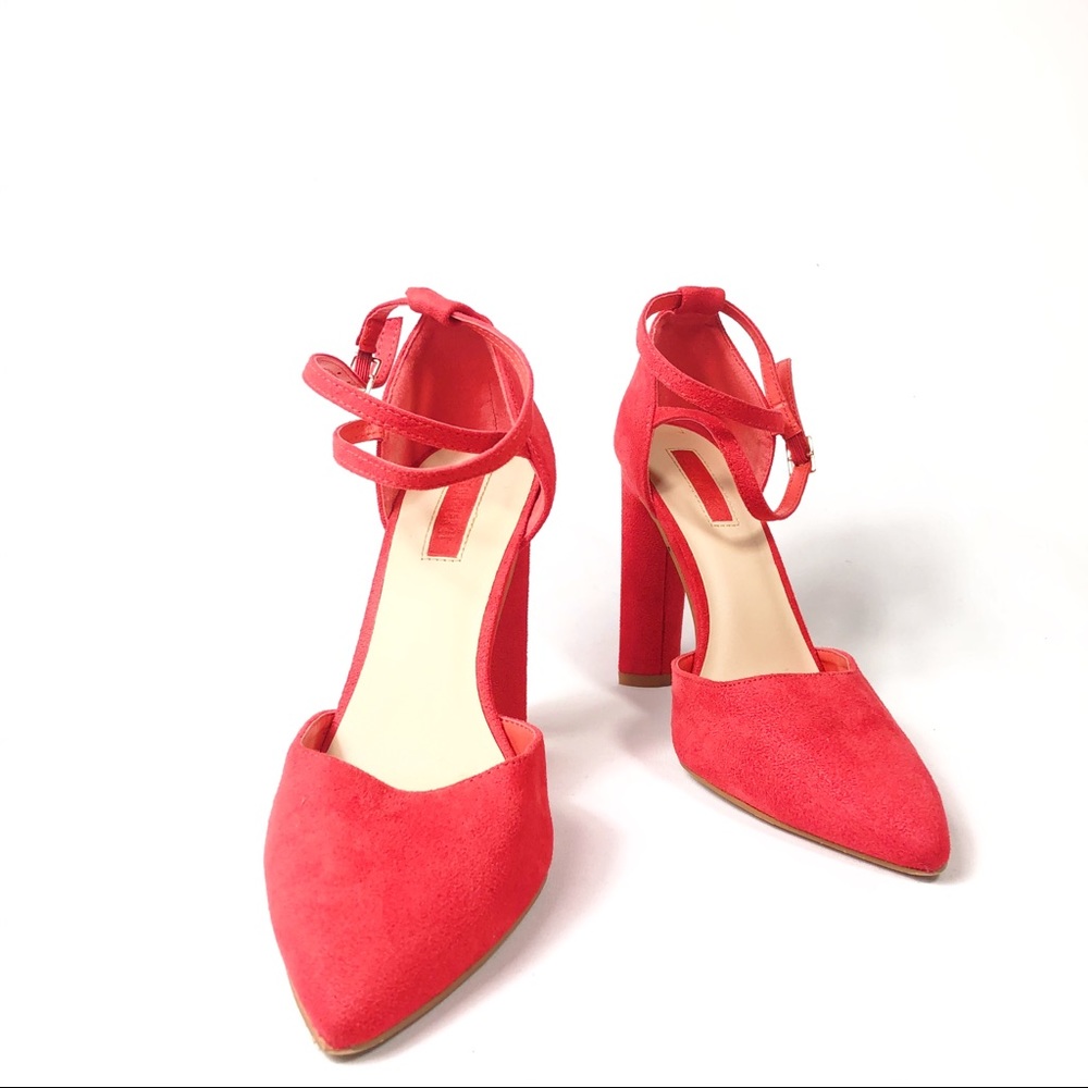 ❤️ Vibrant Suede Red Forever 21 pointed toe heels